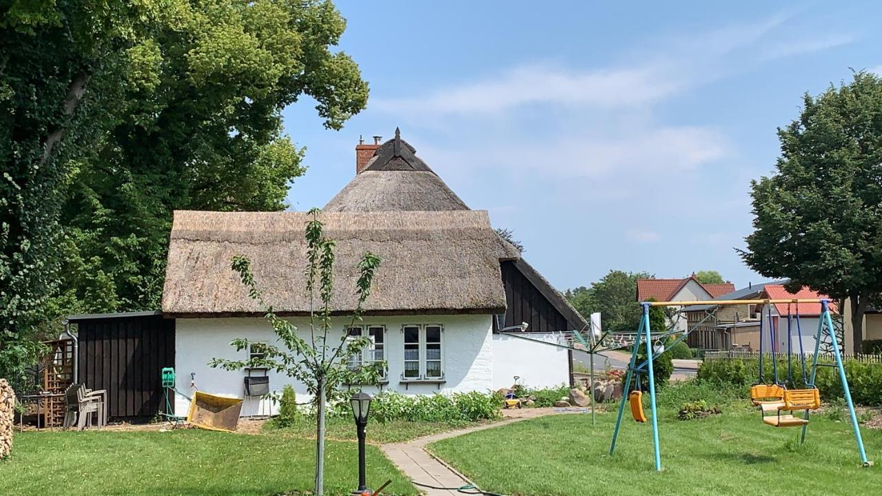 Ferienhaus Alte Schule Rambin Auf Ruegen Exterior photo